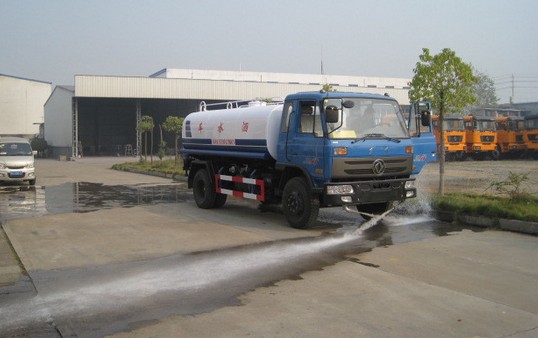 東風153<a href=http://www.m9m10.cn/ssc target=_blank class=infotextkey>灑水車</a>測試圖片