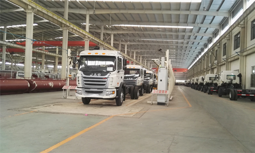 江淮格爾發<a href=http://www.m9m10.cn/ssc target=_blank class=infotextkey>灑水車</a>批量出口委內瑞拉