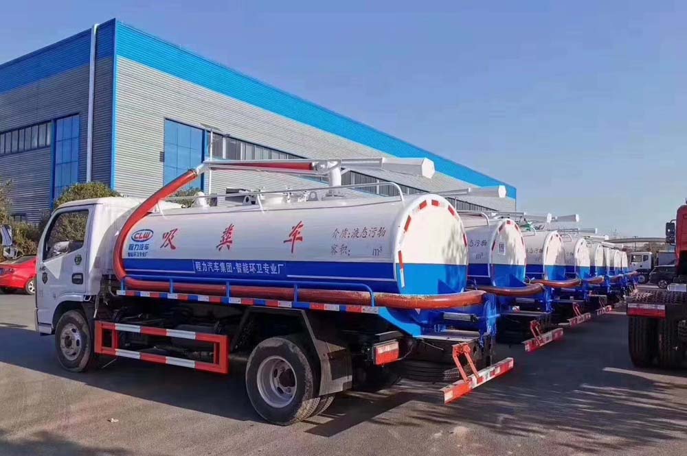 東風多利卡國六5方吸糞車圖片5